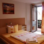 Burs Hotel