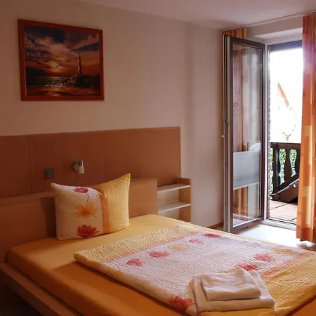 Burs Hotel